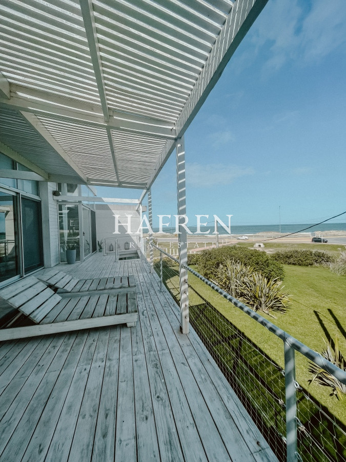 Casa ID.213 - Venta de casa frente al mar en El Chorro