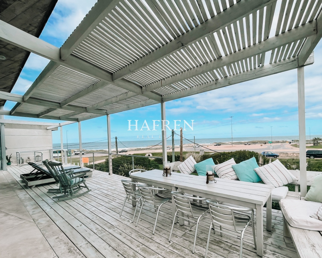 Casa ID.213 - Venta de casa frente al mar en El Chorro