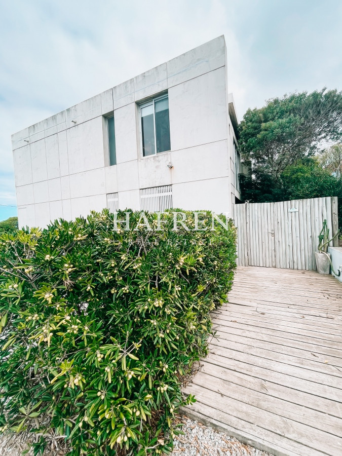 Casa ID.213 - Venta de casa frente al mar en El Chorro