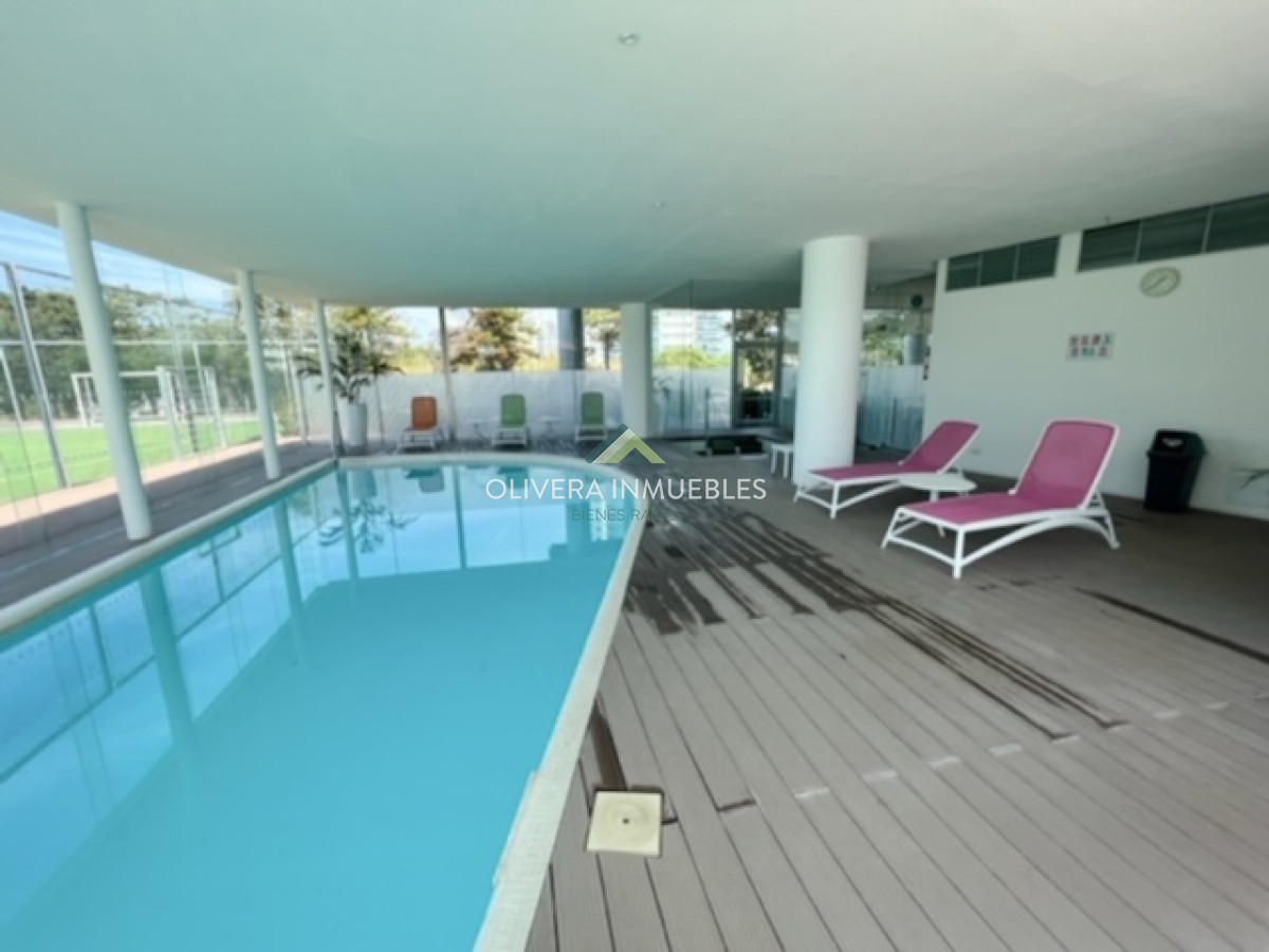 Apartamento ID.10583 - Departamento en venta de 2 dormitorios en Punta del Este , a 200 mts del mar