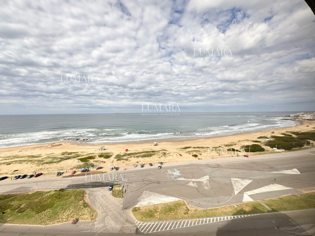 Apartamento ID.1739 - TORRE CRISTAL, PRIMERA LINEA AL MAR 