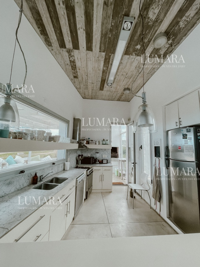 Casa ID.2755 - CASA FRENTE AL MAR EN EL CHORRO EN VENTA