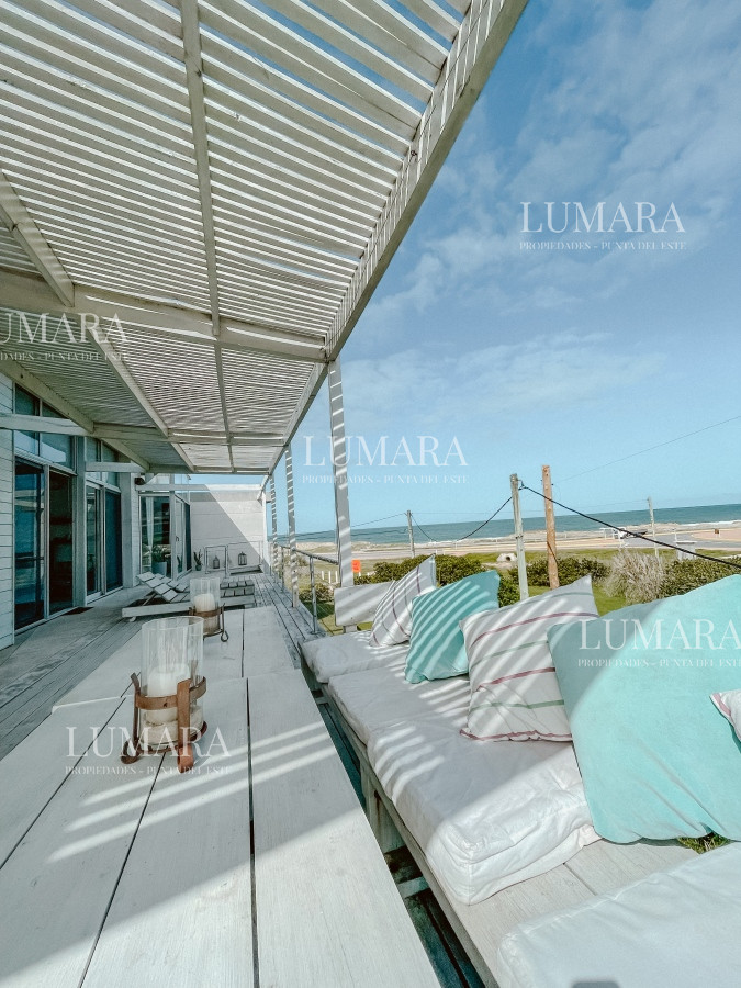 Casa ID.2755 - CASA FRENTE AL MAR EN EL CHORRO EN VENTA