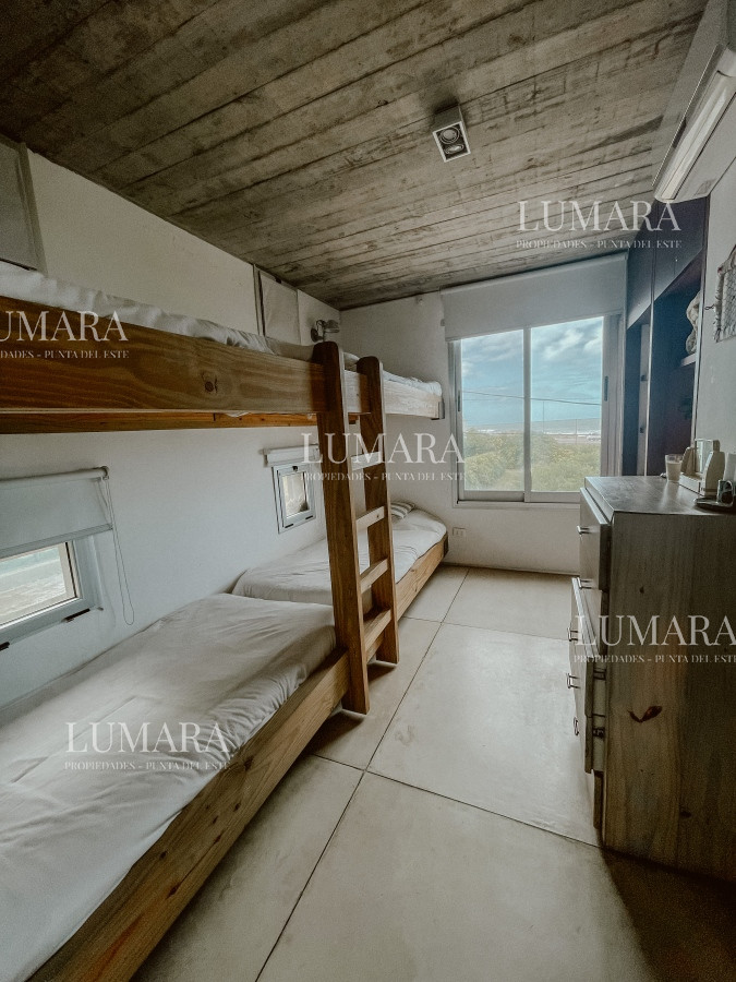 Casa ID.2755 - CASA FRENTE AL MAR EN EL CHORRO EN VENTA