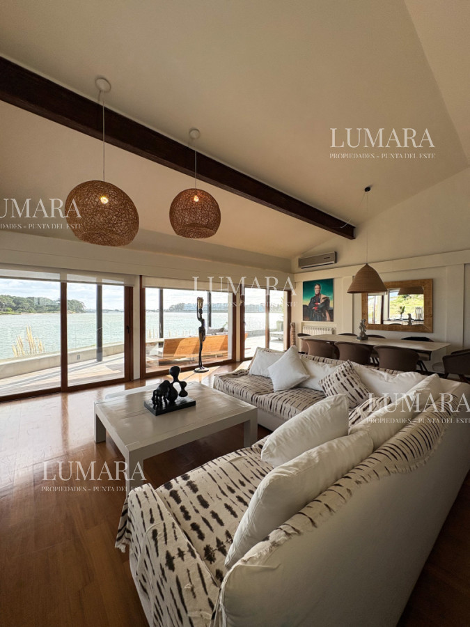 Casa ID.3934 - CASA EN VENTA PRIMERA LINEA AL ARROYO DE LA BARRA