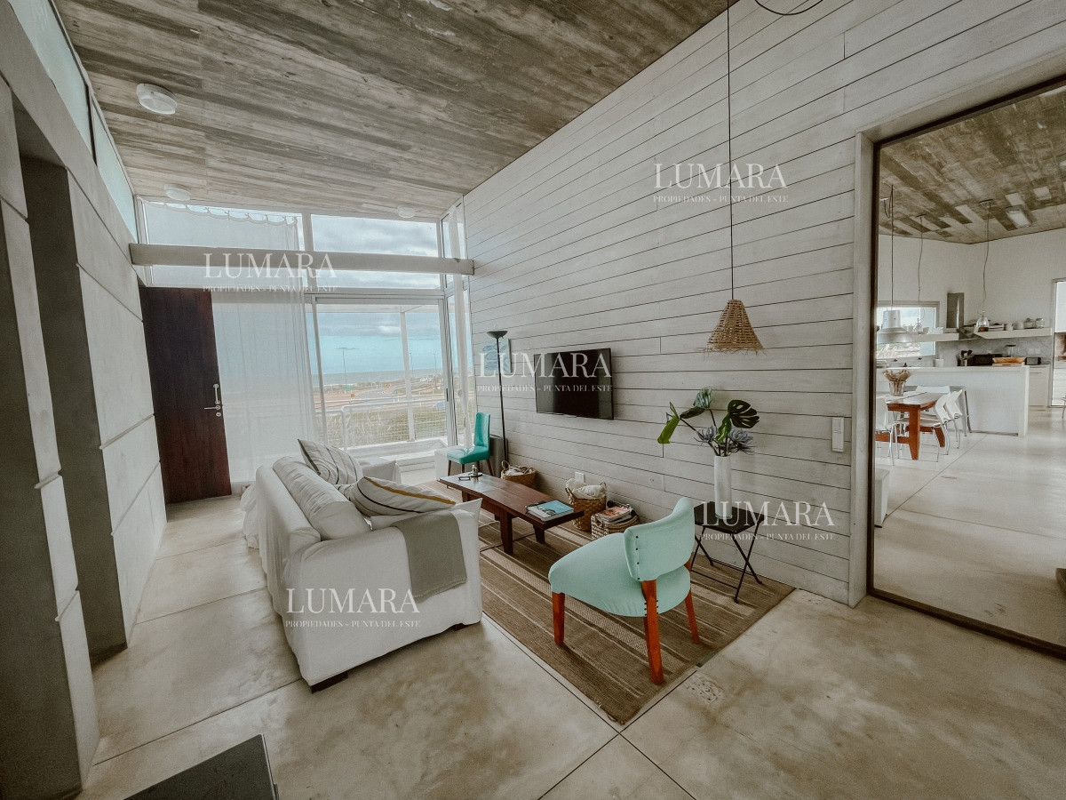 Casa ID.2755 - CASA FRENTE AL MAR EN EL CHORRO EN VENTA