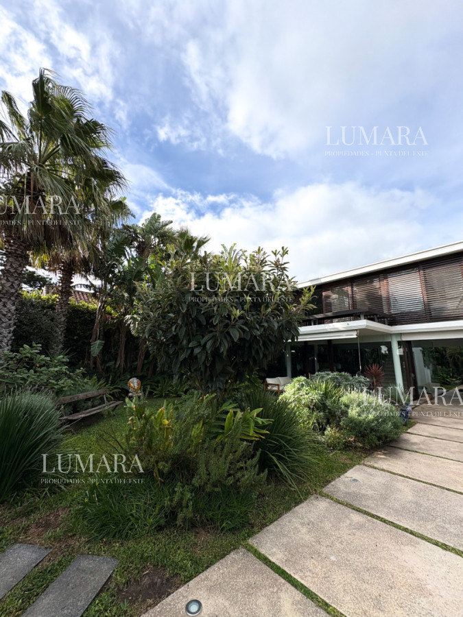 Casa ID.3934 - CASA EN VENTA PRIMERA LINEA AL ARROYO DE LA BARRA