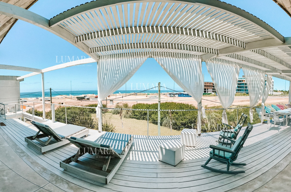 Casa ID.2755 - CASA FRENTE AL MAR EN EL CHORRO EN VENTA