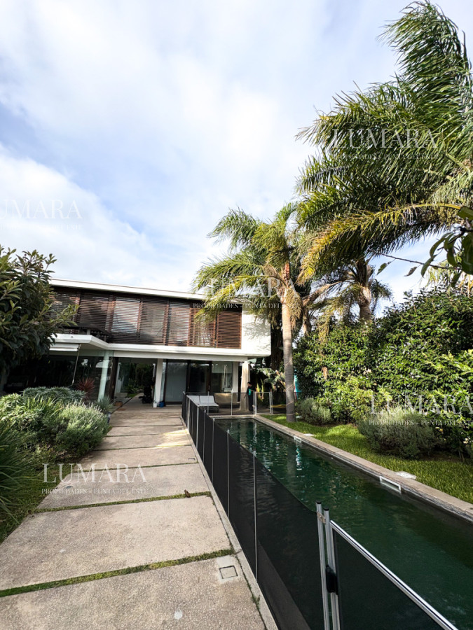 Casa ID.3934 - CASA EN VENTA PRIMERA LINEA AL ARROYO DE LA BARRA
