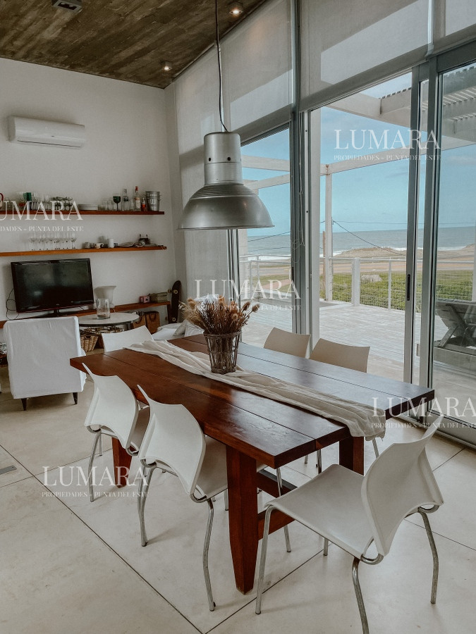 Casa ID.2755 - CASA FRENTE AL MAR EN EL CHORRO EN VENTA
