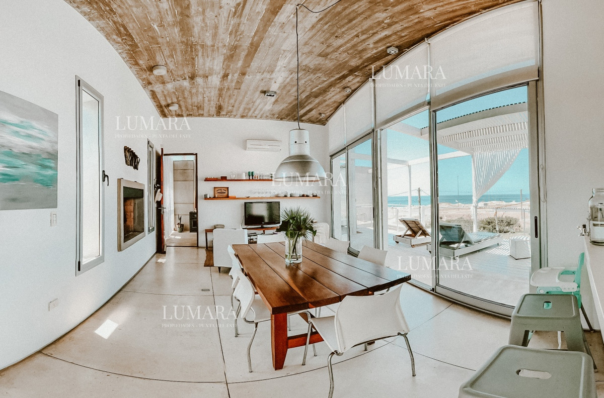 Casa ID.2755 - CASA FRENTE AL MAR EN EL CHORRO EN VENTA