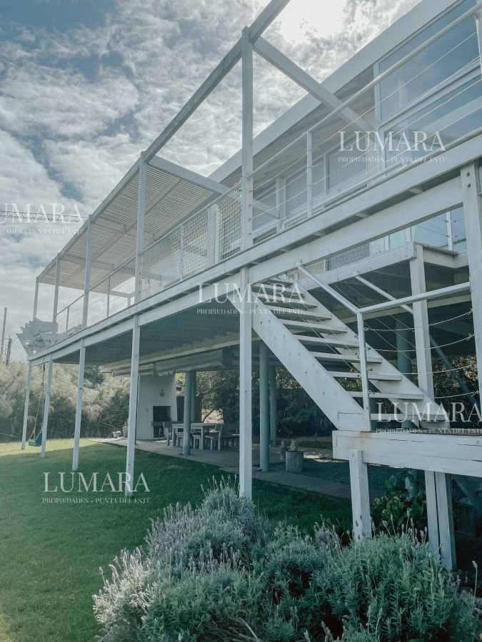 Casa ID.2755 - CASA FRENTE AL MAR EN EL CHORRO EN VENTA