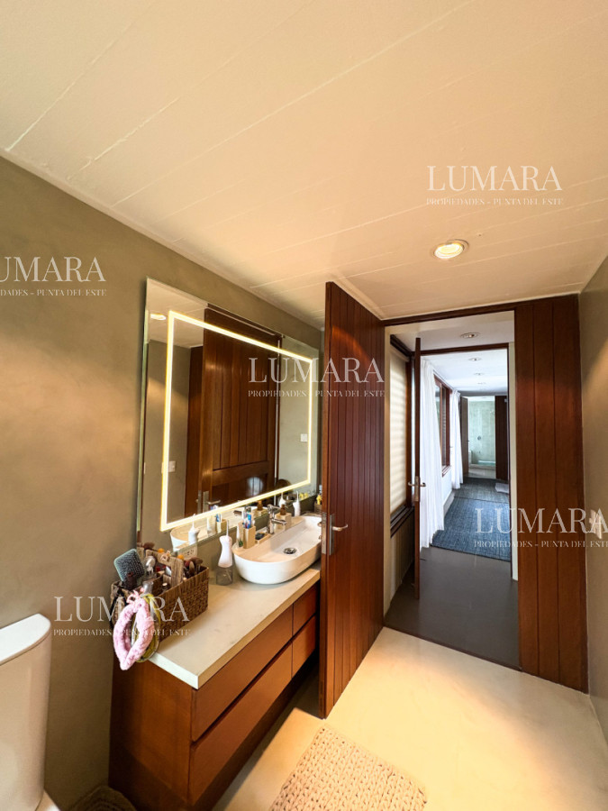 Casa ID.3934 - CASA EN VENTA PRIMERA LINEA AL ARROYO DE LA BARRA