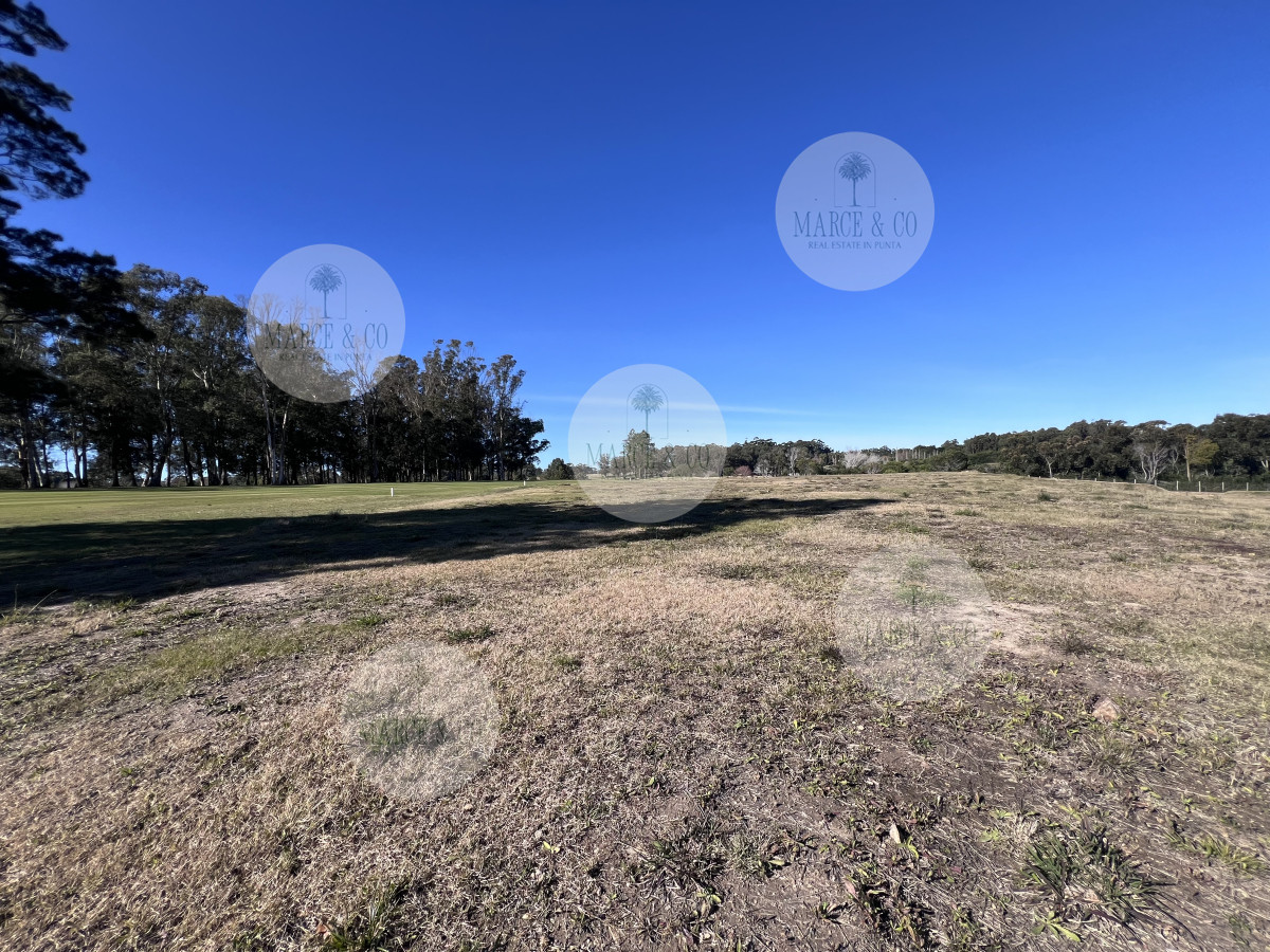 Terreno ID.2622 - Terreno en venta Pueblo mio, elevado y con laguna propia