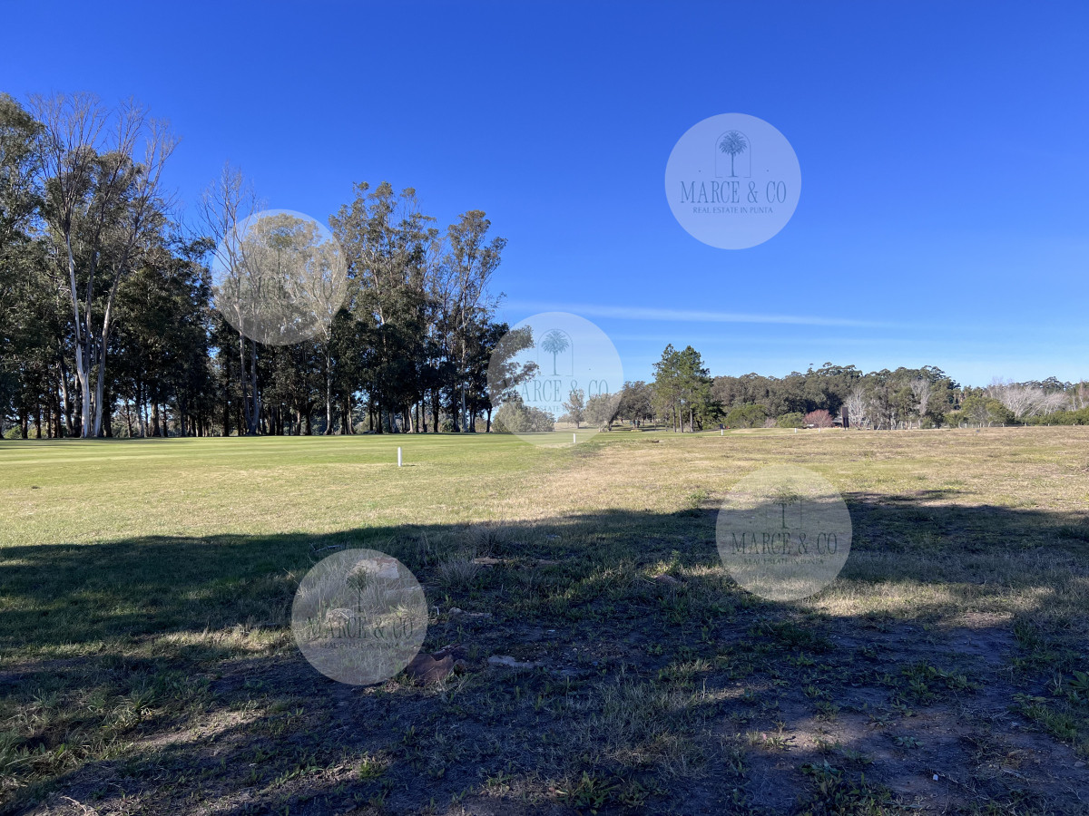 Terreno ID.2622 - Terreno en venta Pueblo mio, elevado y con laguna propia