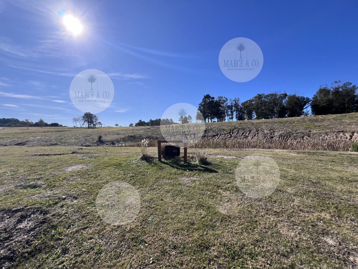 Terreno ID.2622 - Terreno en venta Pueblo mio, elevado y con laguna propia