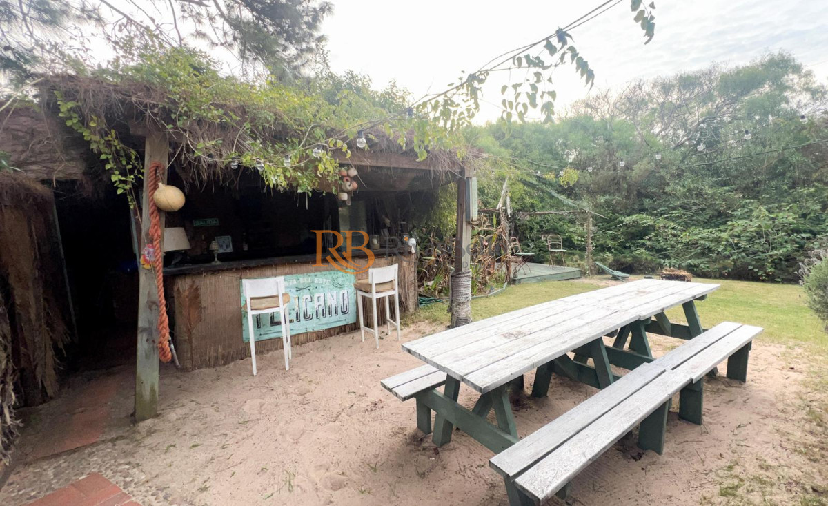 Casa ID.75 - CASA EN VENTA DE 5 DORM EN LA BARRA A 250 MTS DEL MAR