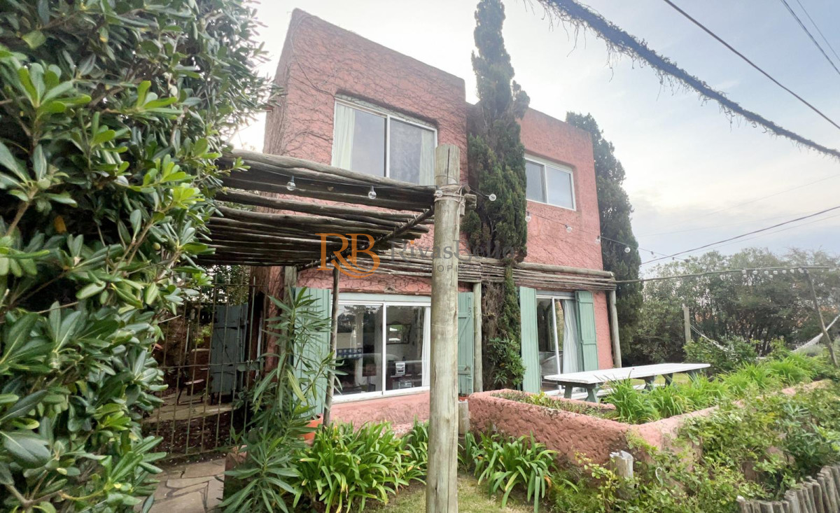 Casa ID.75 - CASA EN VENTA DE 5 DORM EN LA BARRA A 250 MTS DEL MAR
