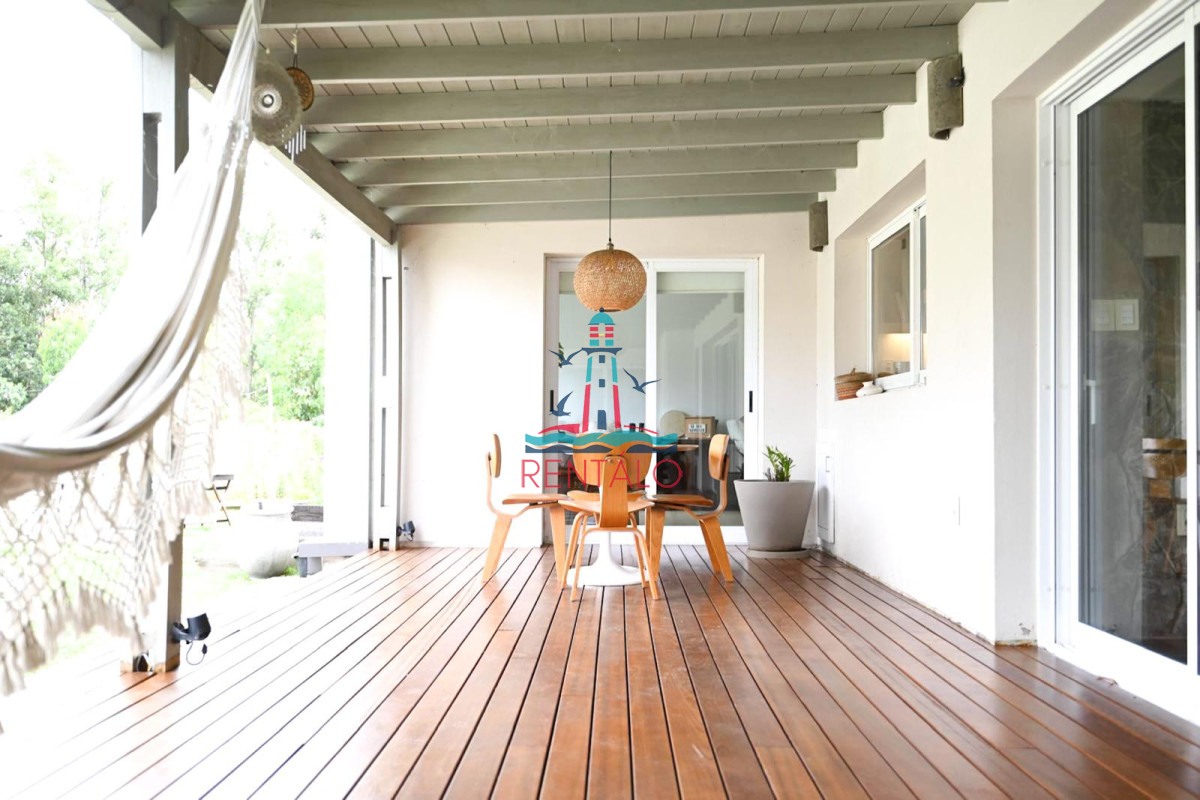 Casa ID.234 - Casa en venta en Punta del Este 4 dormitorios
