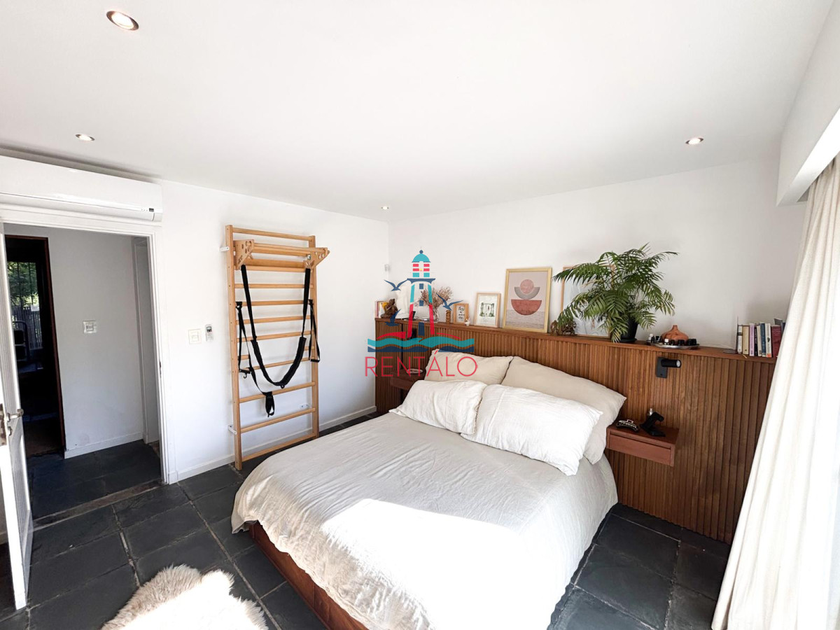 Casa ID.234 - Casa en venta en Punta del Este 4 dormitorios