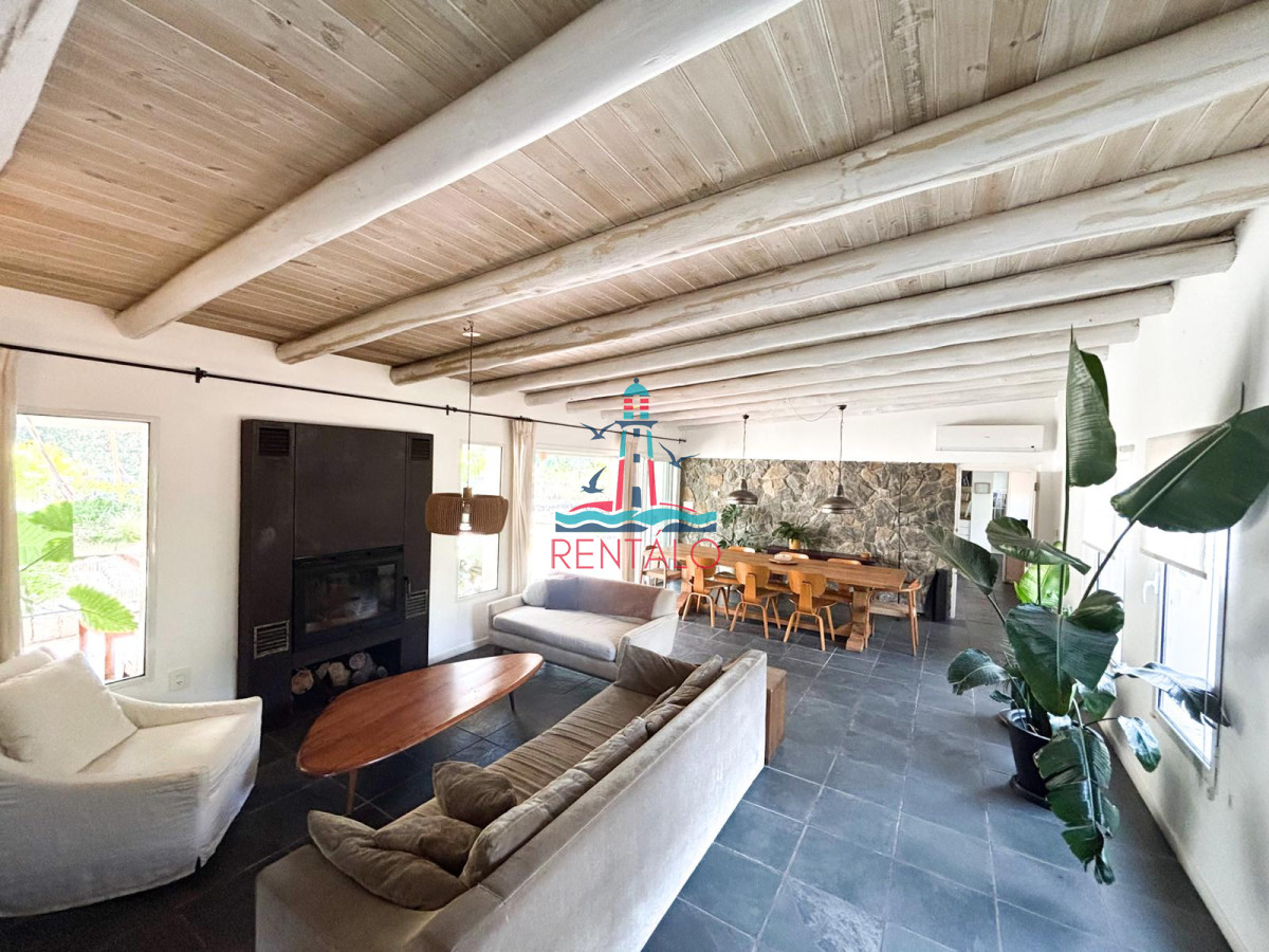 Casa ID.234 - Casa en venta en Punta del Este 4 dormitorios