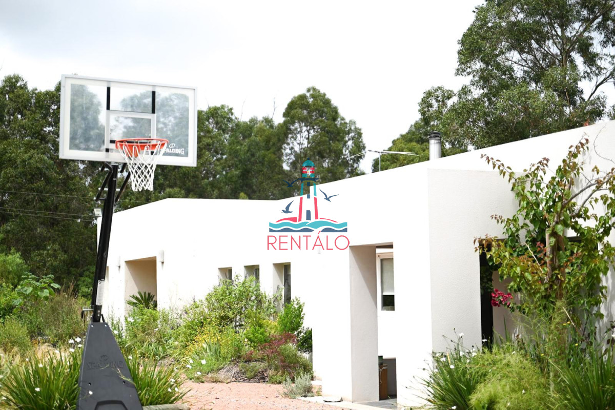 Casa ID.234 - Casa en venta en Punta del Este 4 dormitorios