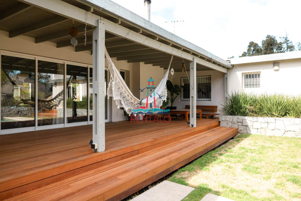 Casa ID.234 - Casa en venta en Punta del Este 4 dormitorios