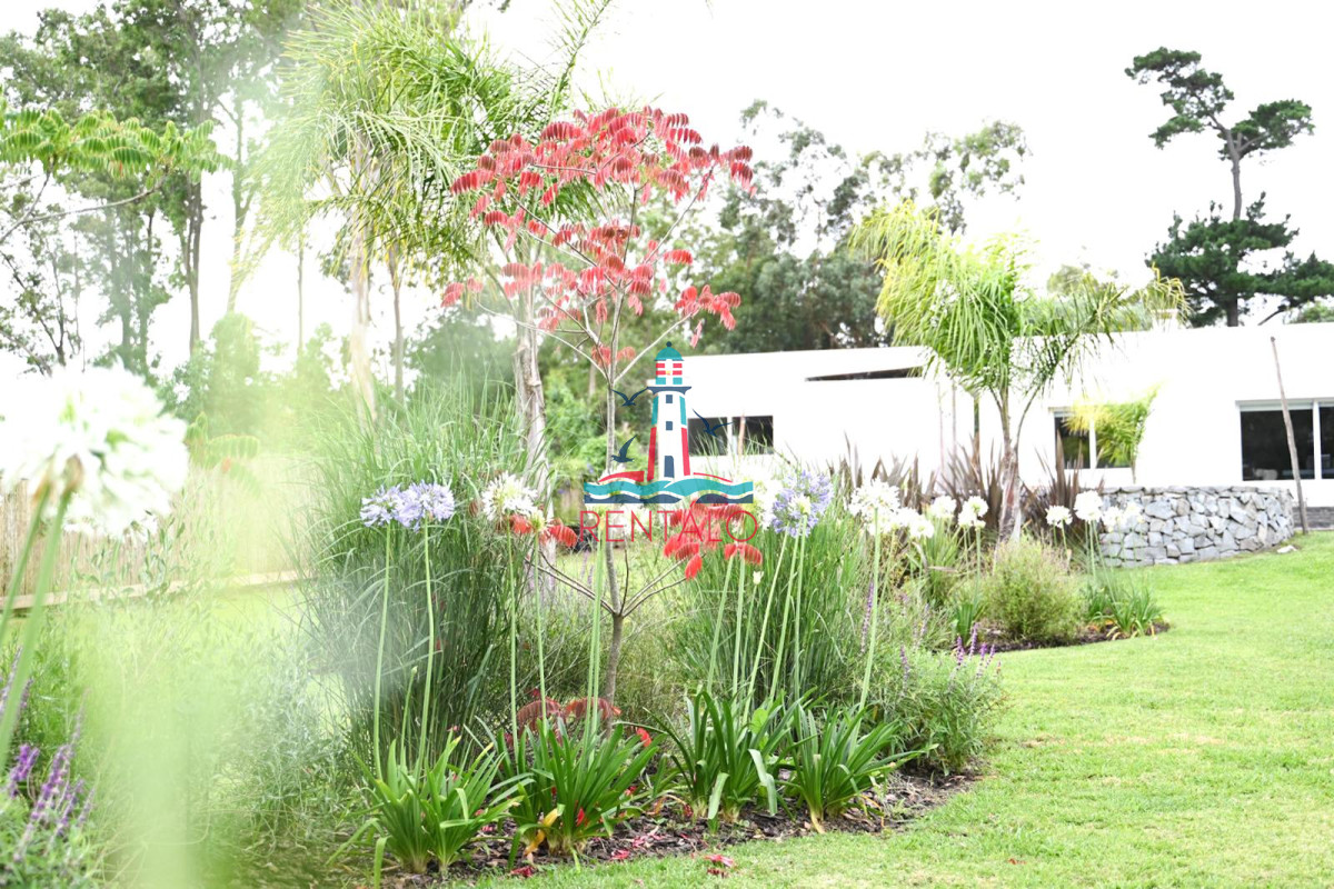 Casa ID.234 - Casa en venta en Punta del Este 4 dormitorios