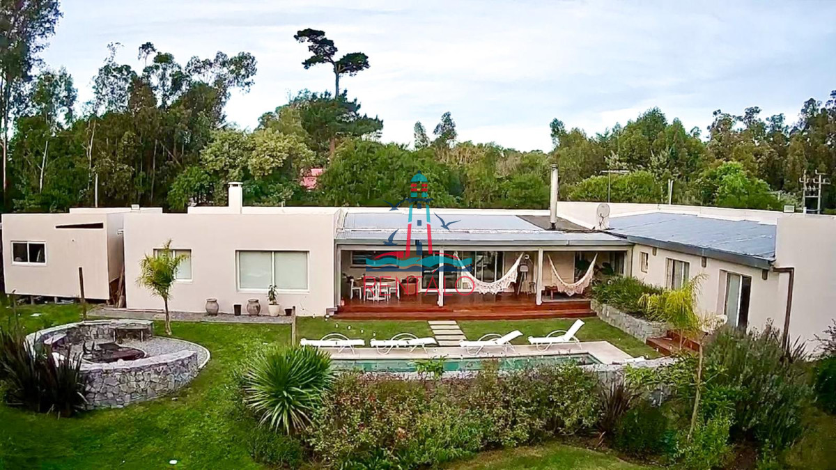 Casa ID.234 - Casa en venta en Punta del Este 4 dormitorios