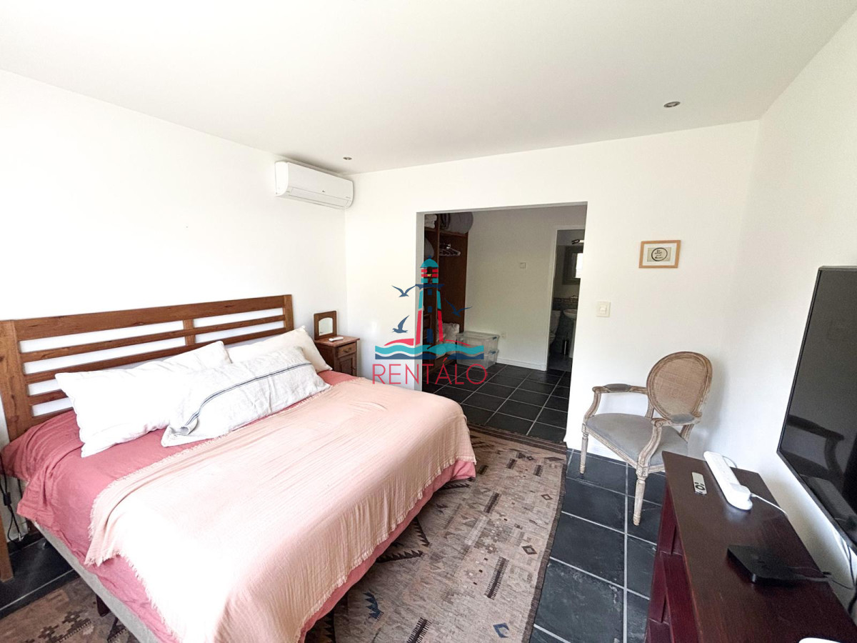 Casa ID.234 - Casa en venta en Punta del Este 4 dormitorios