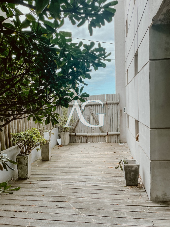 Casa ID.235 - CASA FRENTE AL MAR EN EL CHORRO EN VENTA