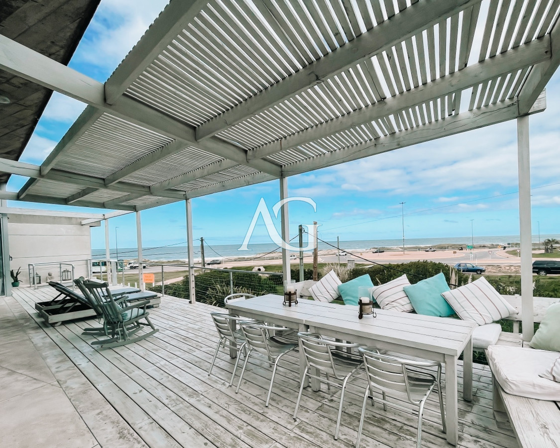 Casa ID.235 - CASA FRENTE AL MAR EN EL CHORRO EN VENTA