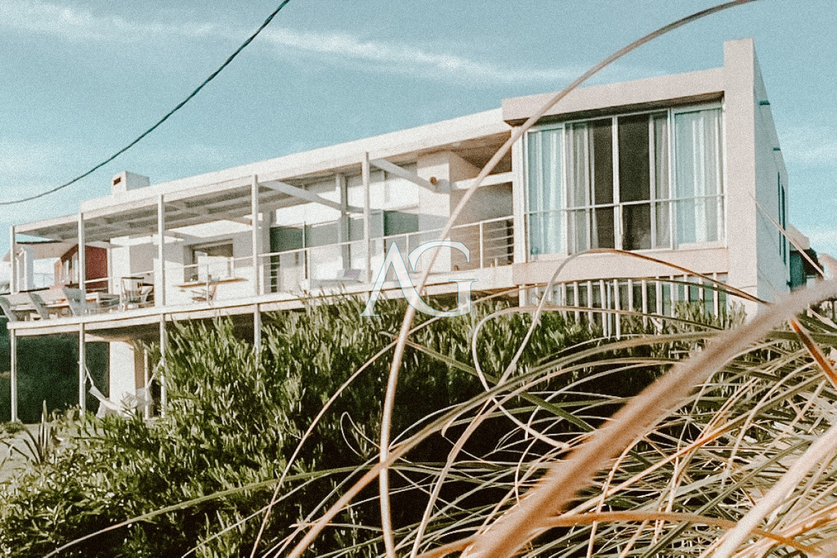 Casa ID.235 - CASA FRENTE AL MAR EN EL CHORRO EN VENTA