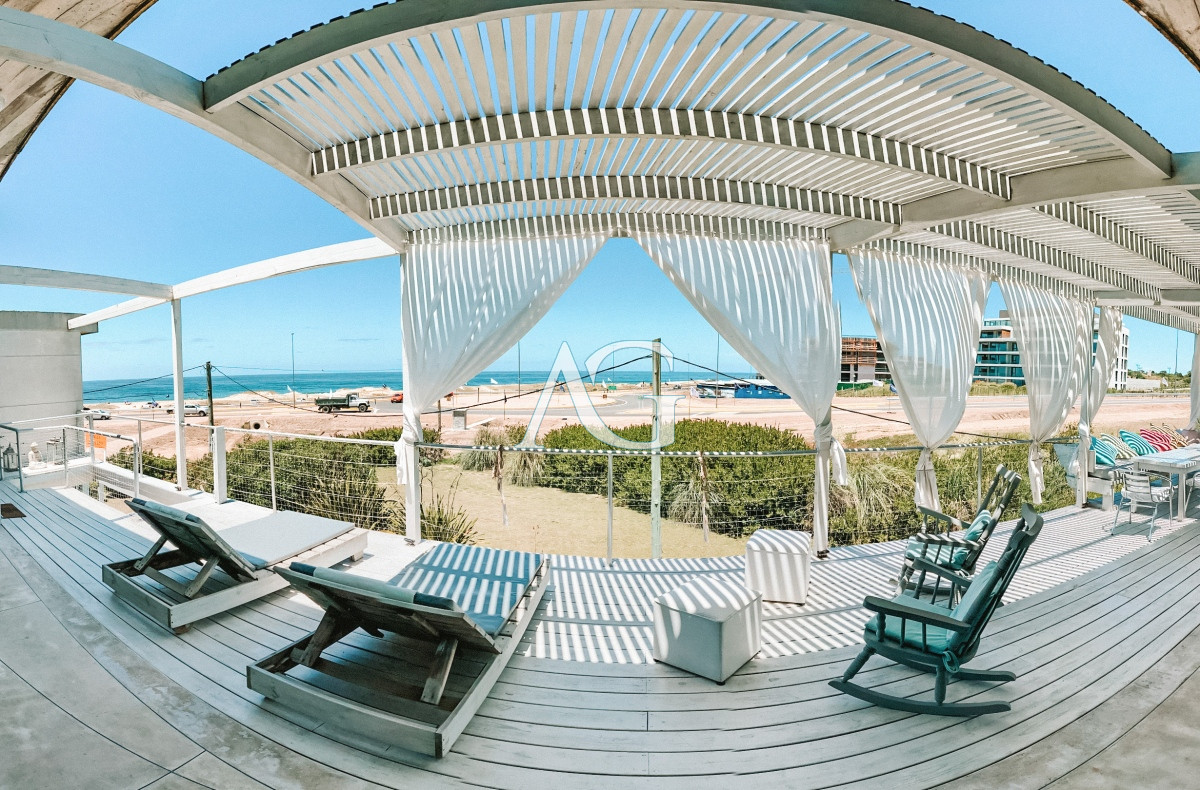 Casa ID.235 - CASA FRENTE AL MAR EN EL CHORRO EN VENTA