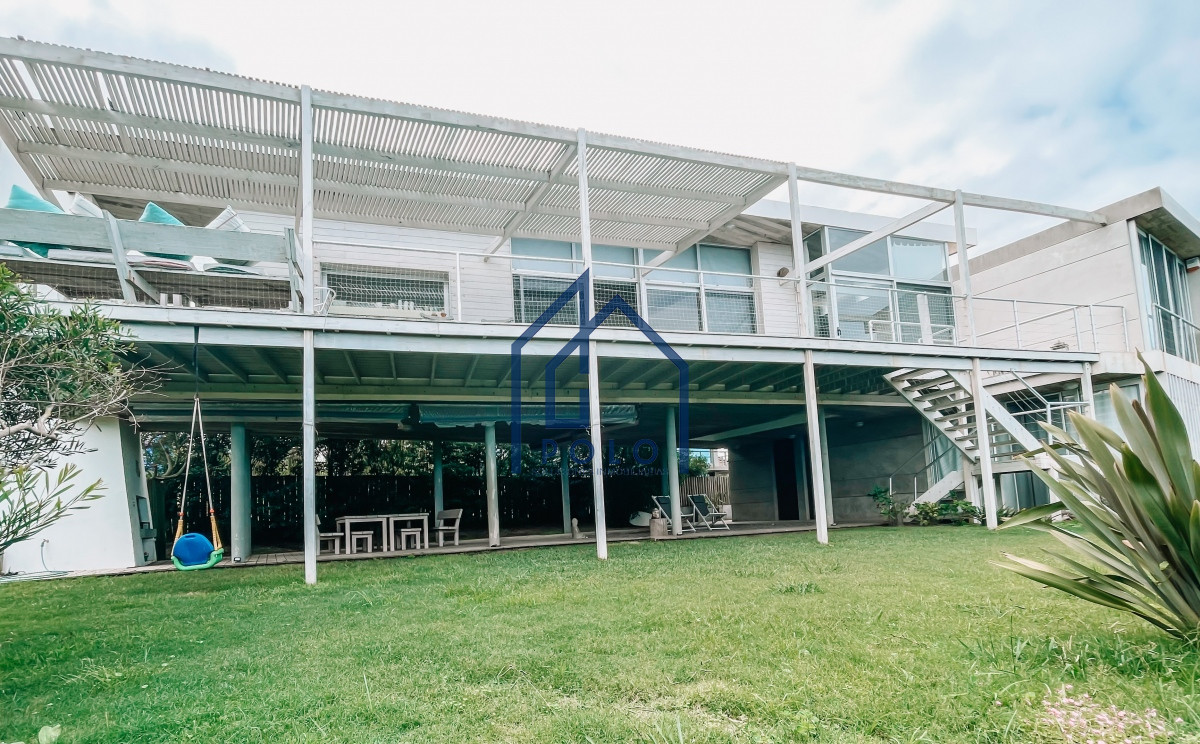 Casa ID.154 - CASA FRENTE AL MAR EN EL CHORRO EN VENTA