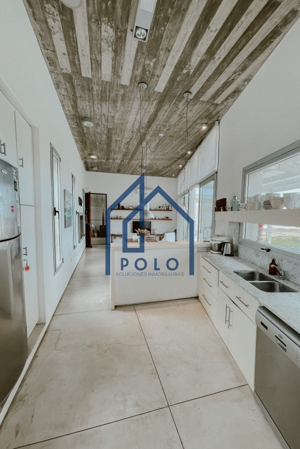 Casa ID.154 - CASA FRENTE AL MAR EN EL CHORRO EN VENTA