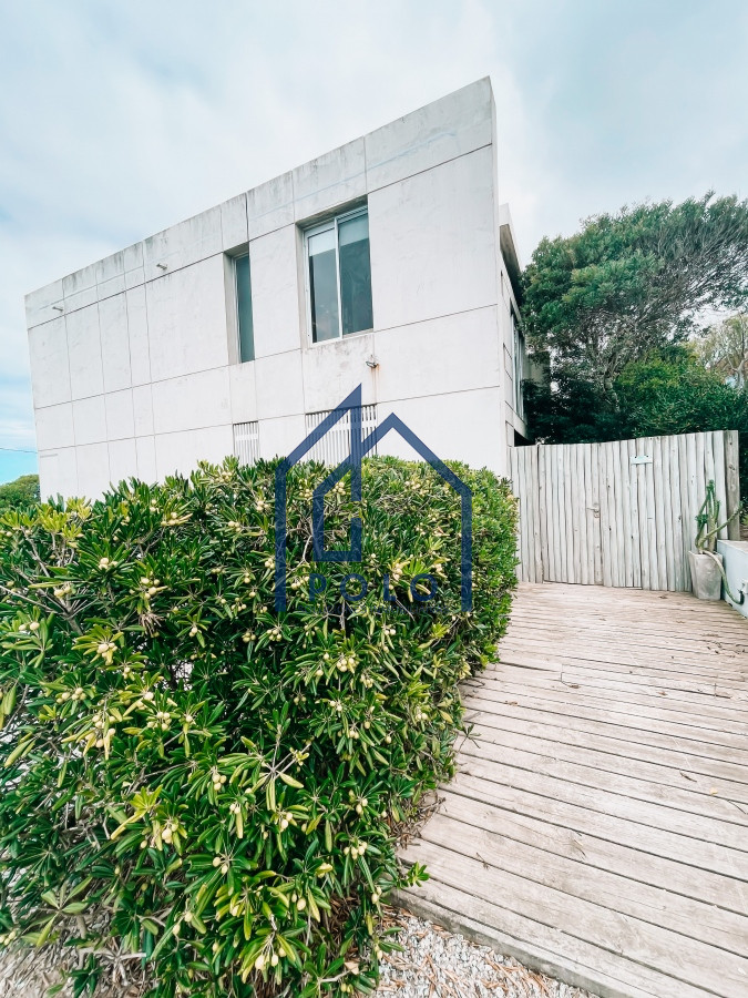 Casa ID.154 - CASA FRENTE AL MAR EN EL CHORRO EN VENTA