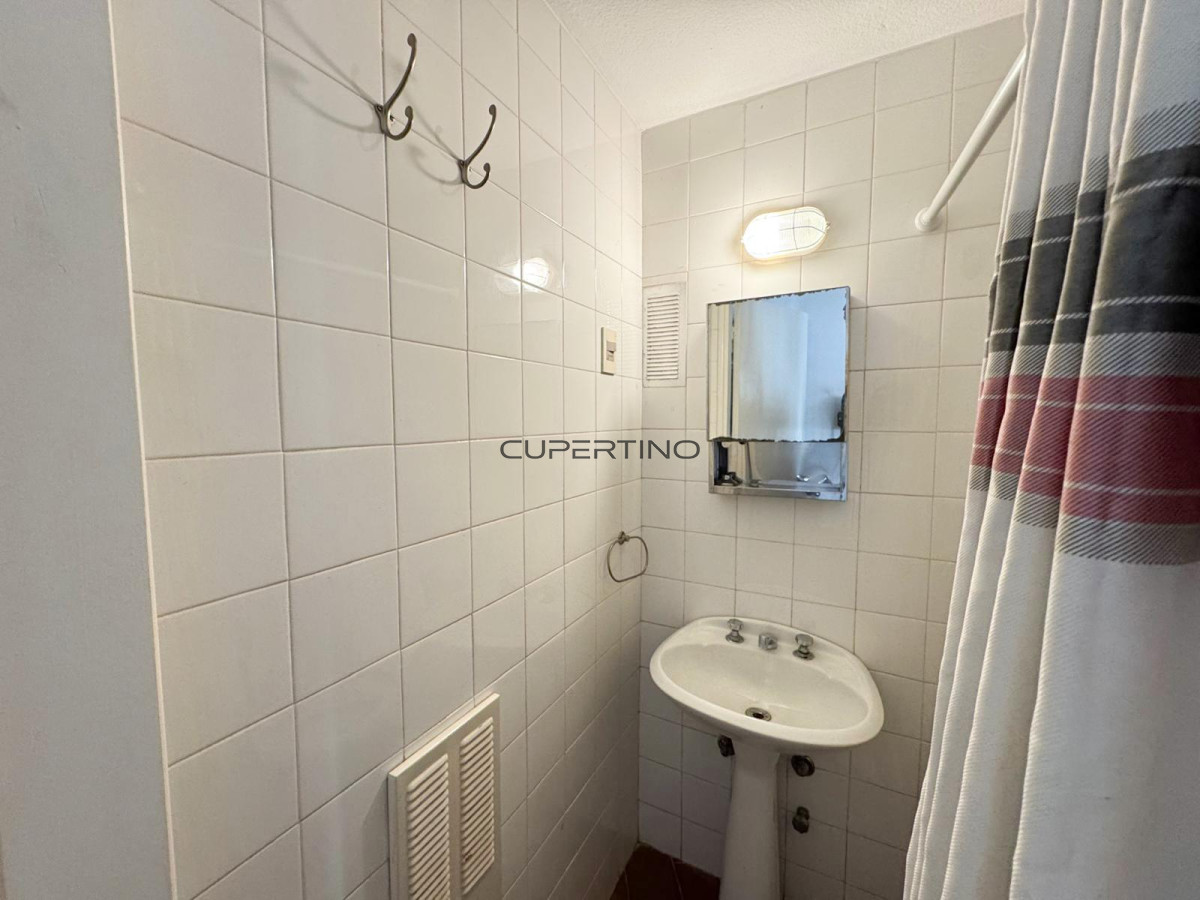 Apartamento ID.2492 - TORRE CRISTAL, PRIMERA LINEA AL MAR 