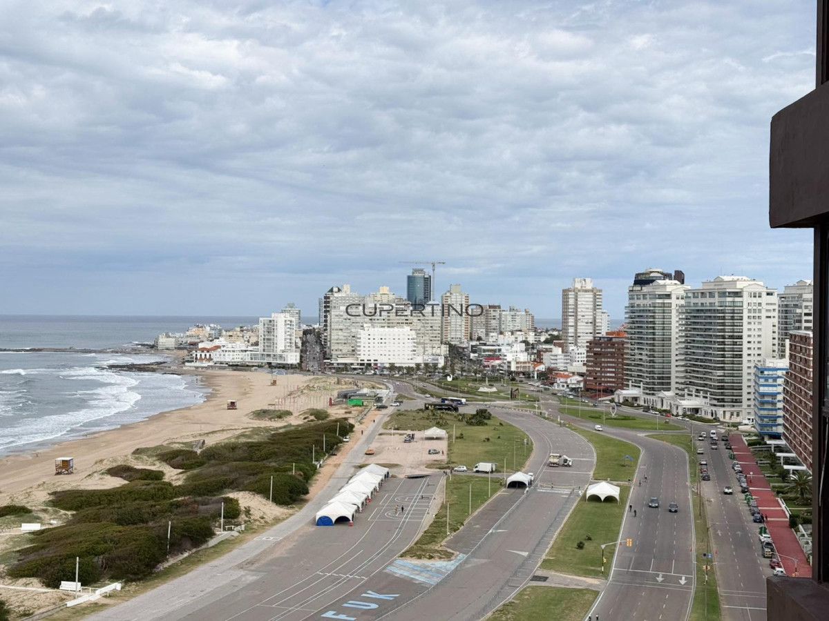Apartamento ID.2492 - TORRE CRISTAL, PRIMERA LINEA AL MAR 