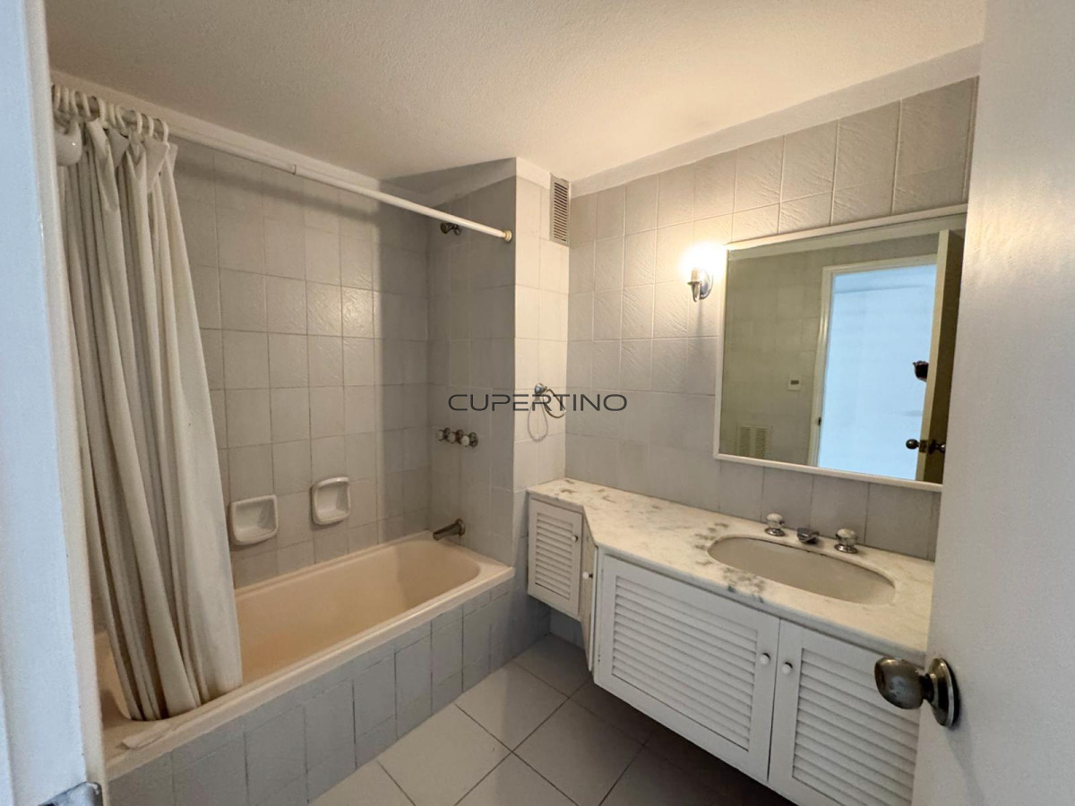 Apartamento ID.2492 - TORRE CRISTAL, PRIMERA LINEA AL MAR 