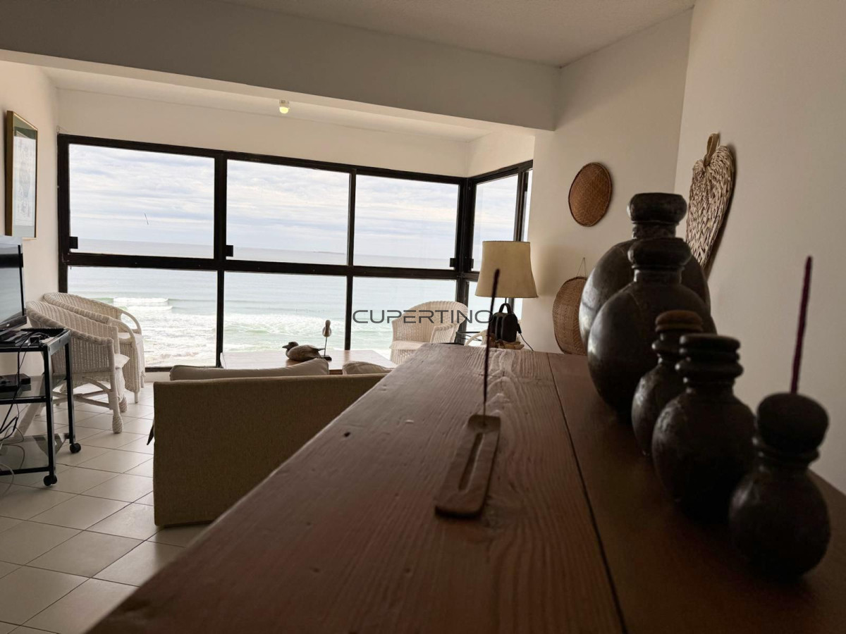Apartamento ID.2492 - TORRE CRISTAL, PRIMERA LINEA AL MAR 