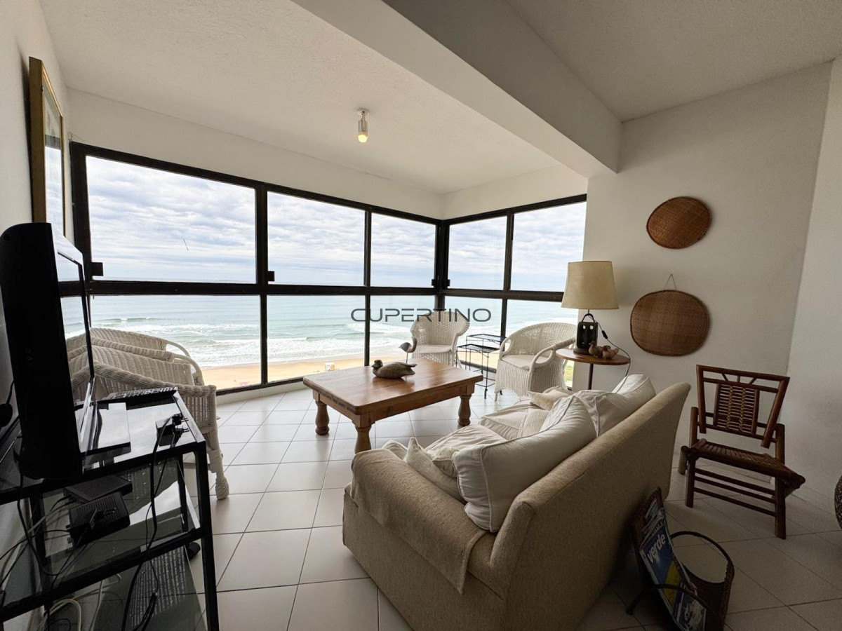 Apartamento ID.2492 - TORRE CRISTAL, PRIMERA LINEA AL MAR 