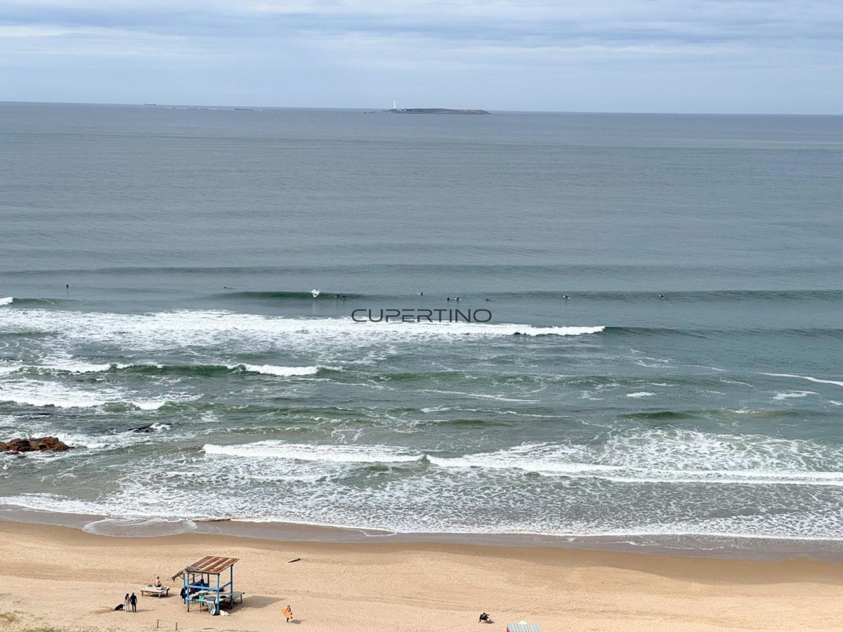 Apartamento ID.2492 - TORRE CRISTAL, PRIMERA LINEA AL MAR 