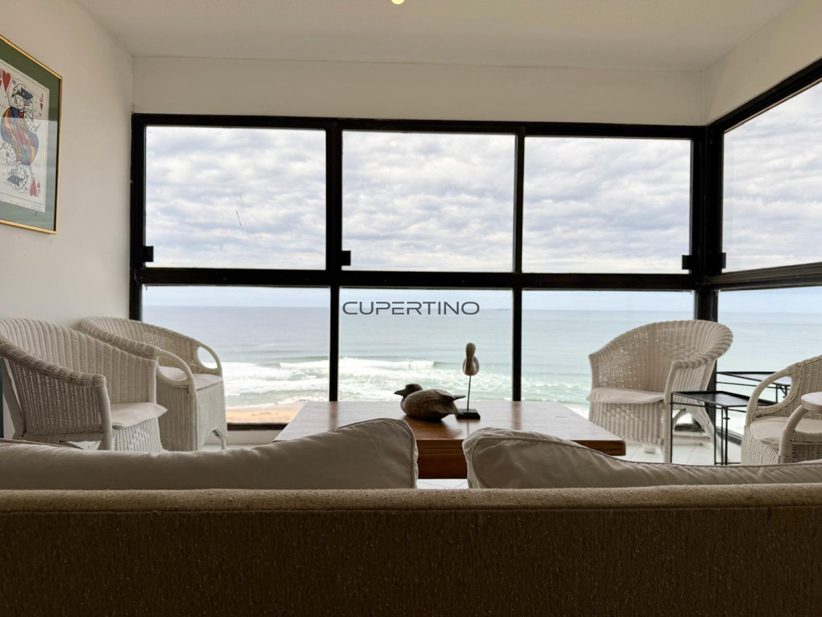 Apartamento ID.2492 - TORRE CRISTAL, PRIMERA LINEA AL MAR 