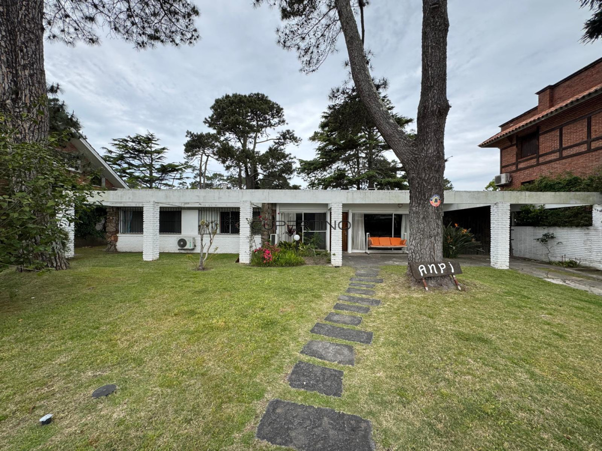 Casa en Punta del Este, Mansa — foto 1