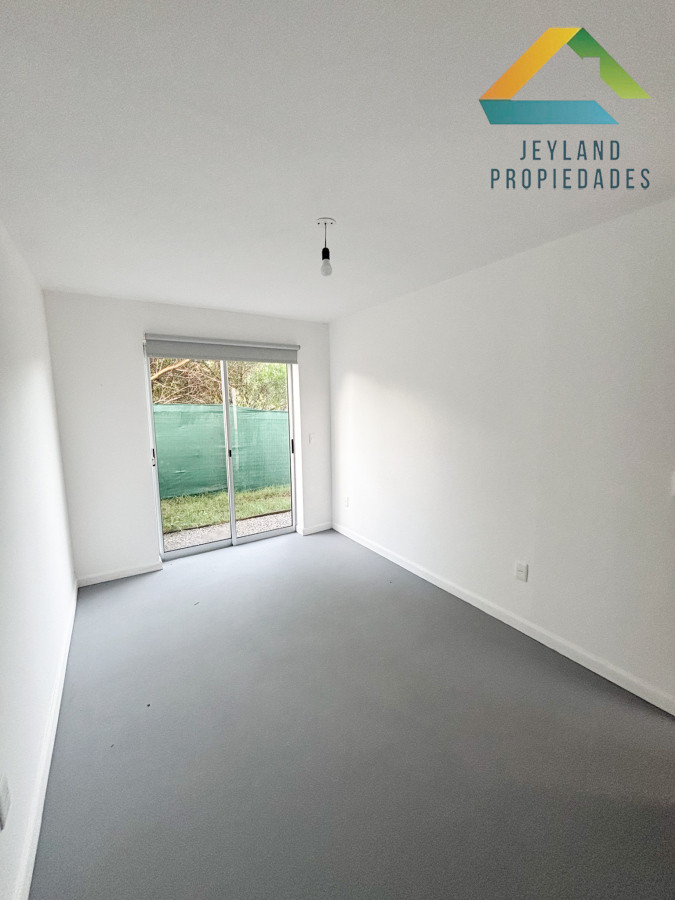 Apartamento ID.114 - Apartamento en VENTA en Jardines de Lussich, Maldonado. OPORTUNIDAD, con posibilidad de financiación propia