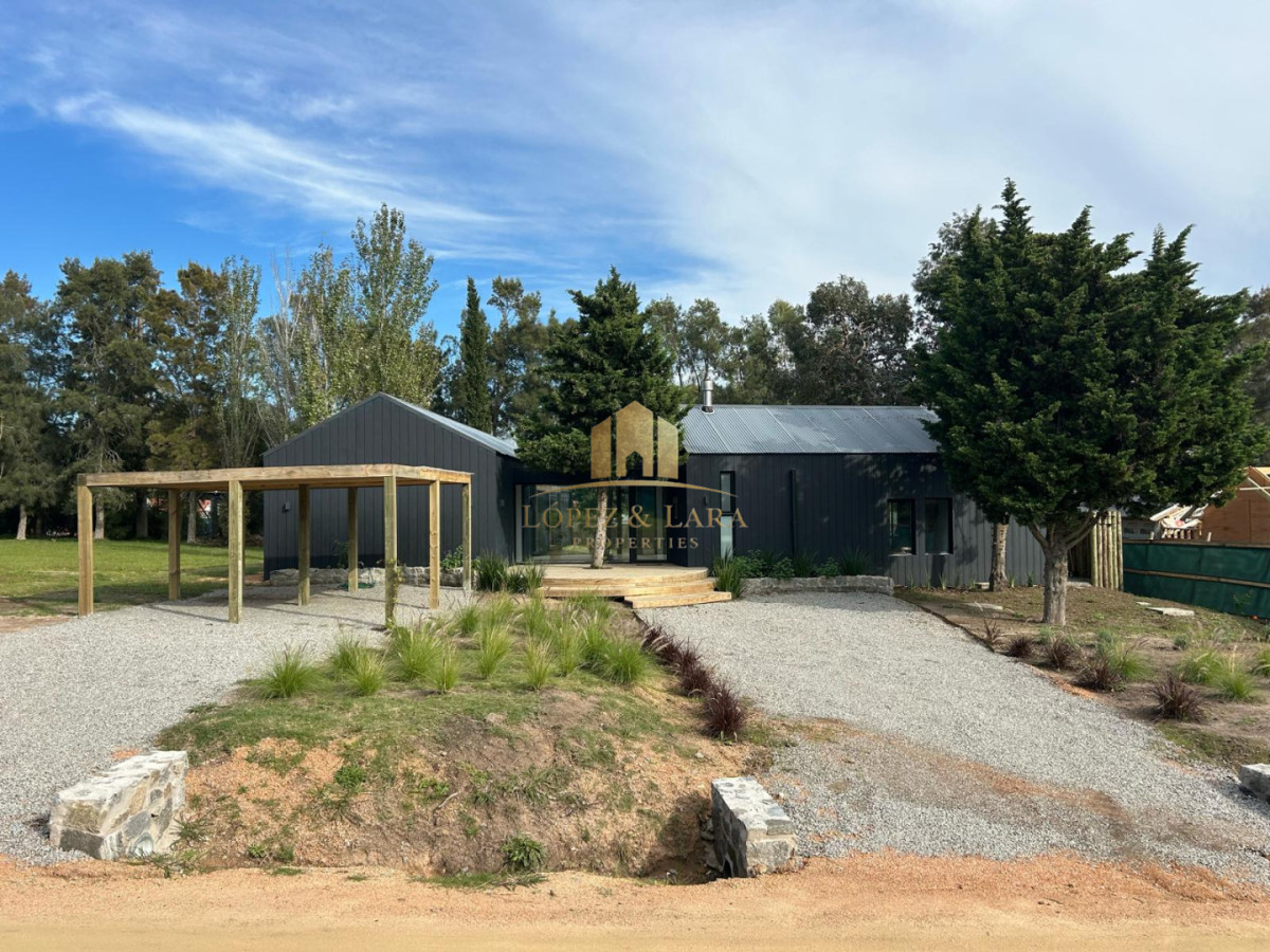 Casa ID.323 - CASA A ESTRENAR