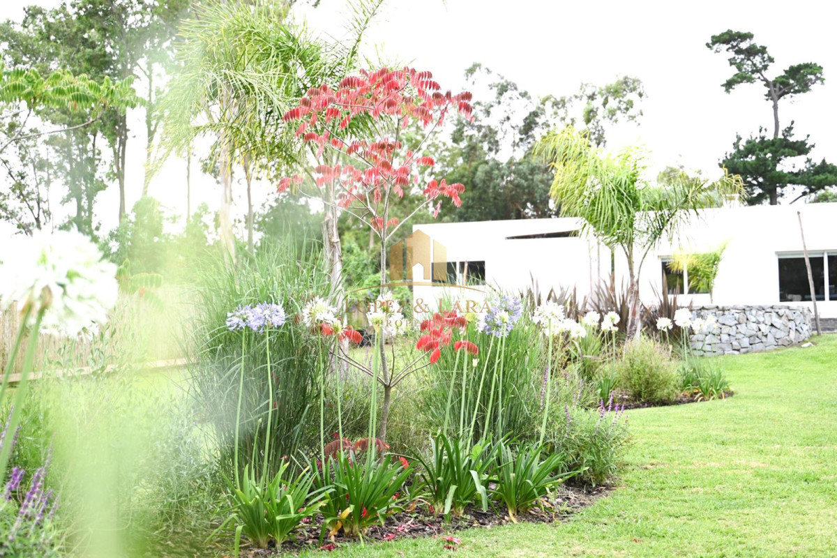 Casa ID.4 - PROPIEDAD UNICA