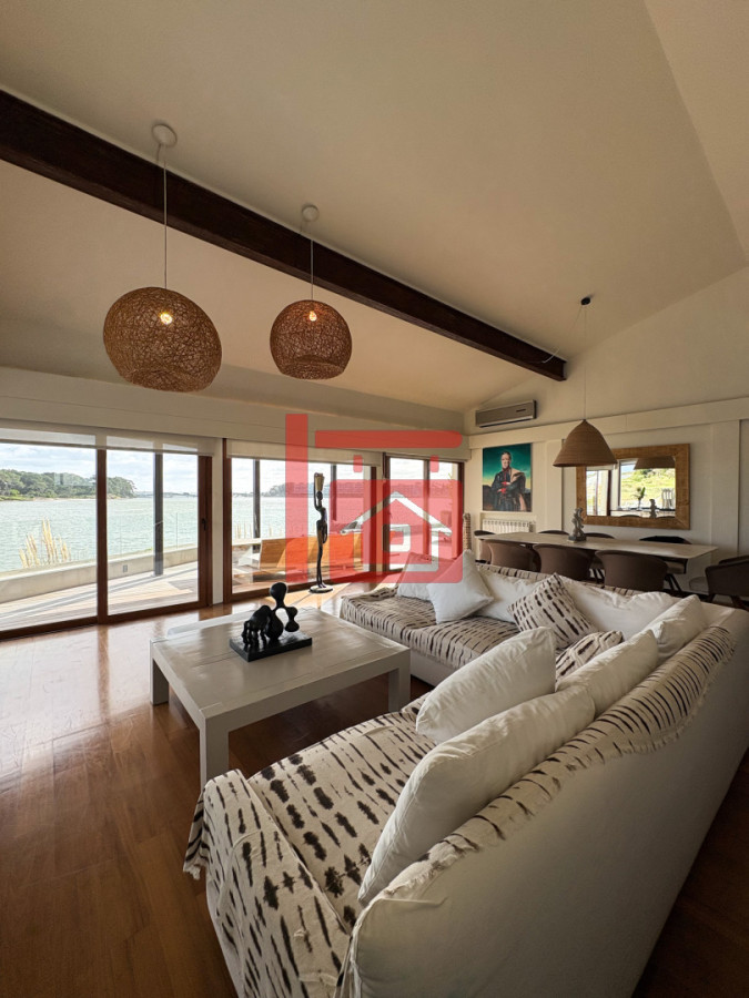 Casa ID.932 - CASA EN VENTA PRIMERA LINEA AL ARROYO DE LA BARRA