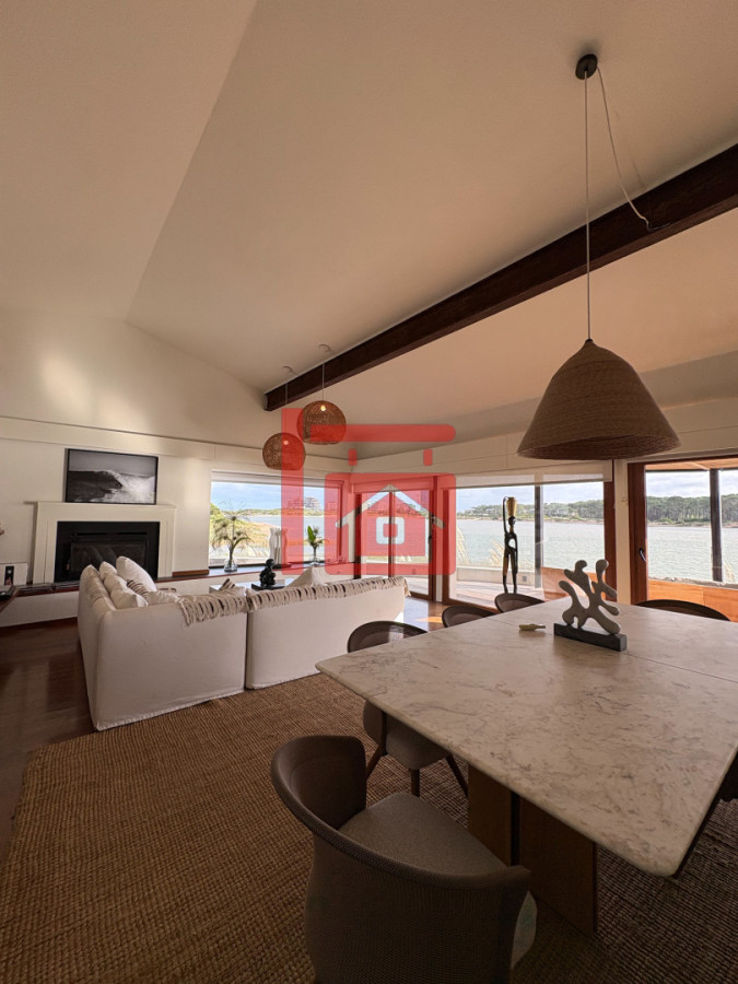 Casa ID.932 - CASA EN VENTA PRIMERA LINEA AL ARROYO DE LA BARRA